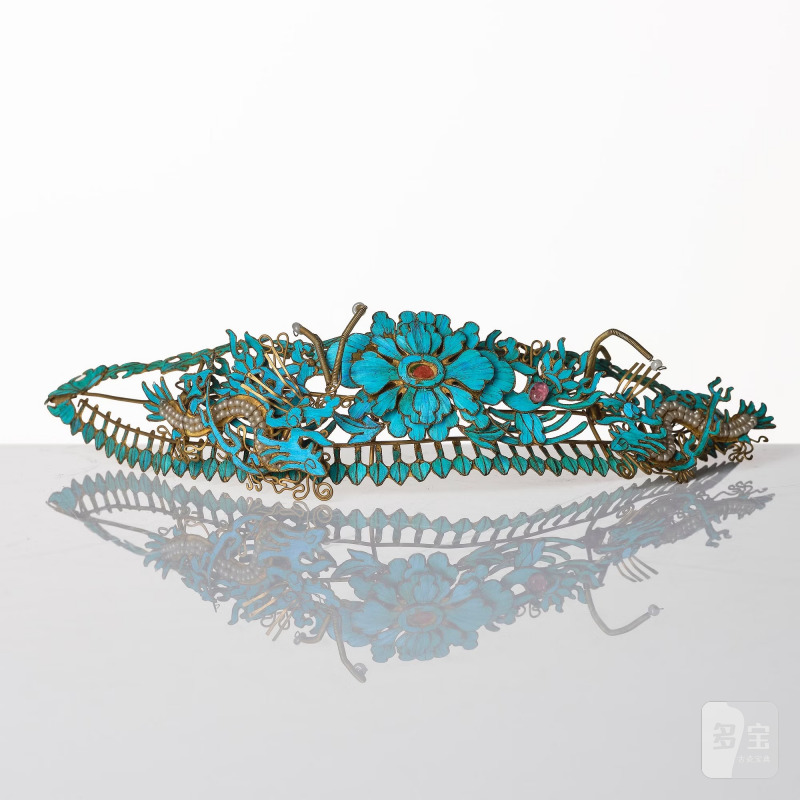 A group of hair ornaments, - 图2